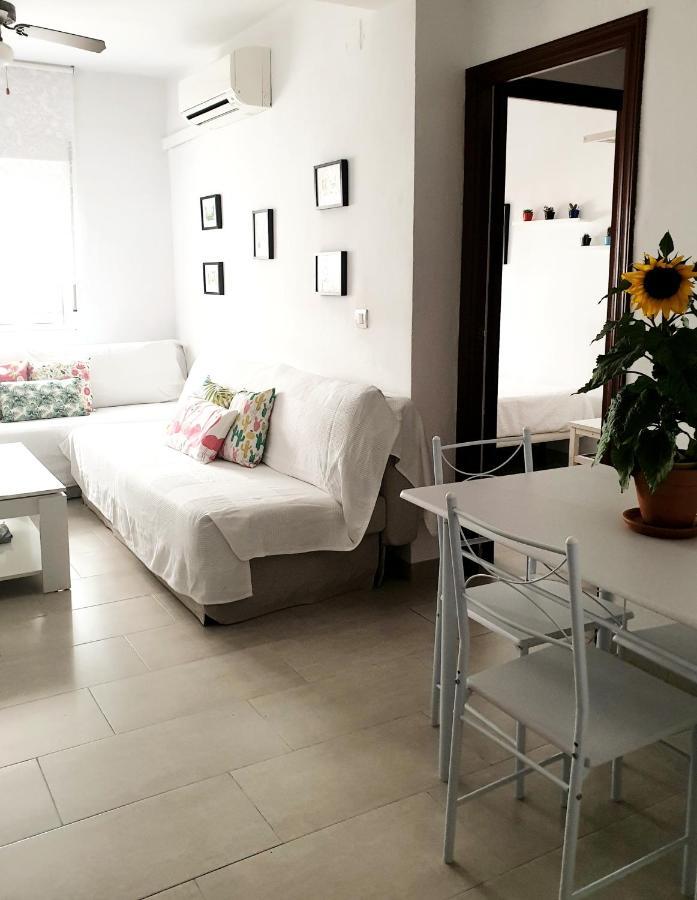 Apto. Planta Baja Y Cochera Barrio San Basilio Cordova Esterno foto