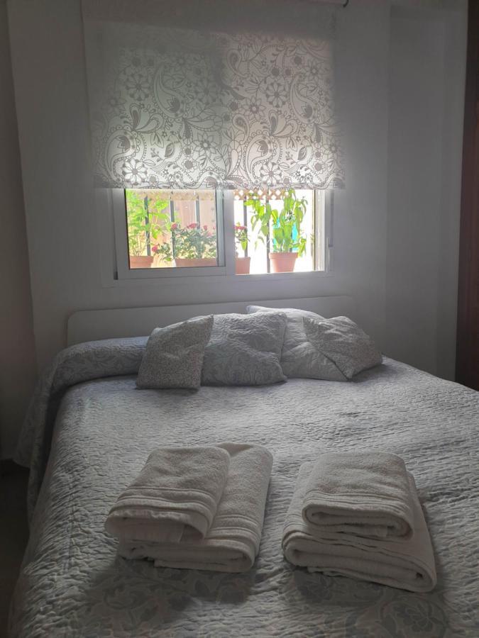 Apto. Planta Baja Y Cochera Barrio San Basilio Cordova Esterno foto